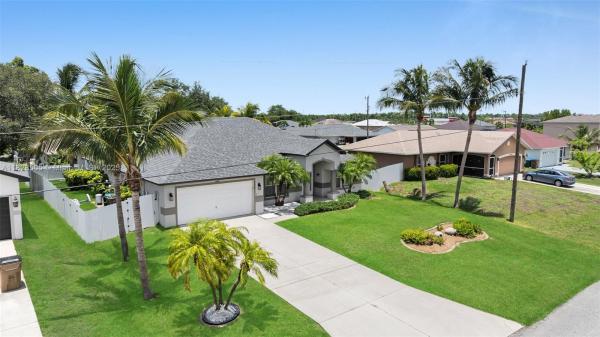 Cape Coral Residential, 2206 NE 17th Pl, Cape Coral, Florida 33909, image 2