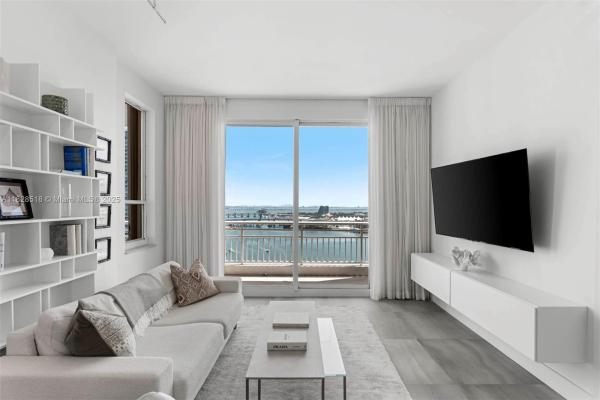 One Tequesta Point, 888 Brickell Key Dr 2606, Miami, Florida 33131, image 1