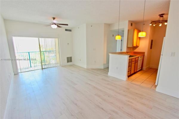 Valencia, 6001 SW 70th St #609, South Miami, Florida 33143, image 1