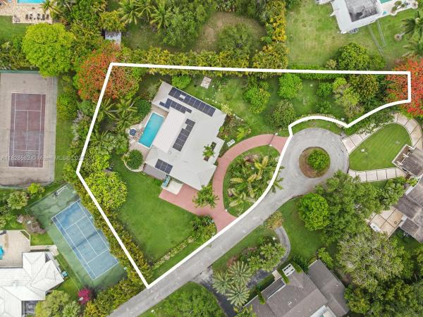 Warwick Manor, 6005 SW 135th Ter, Pinecrest, Florida 33156, image 1
