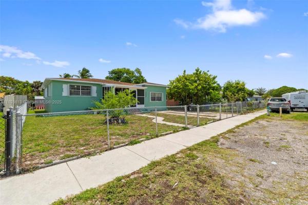 South Hollywood, 2502 Funston St, Hollywood, Florida 33020, image 1