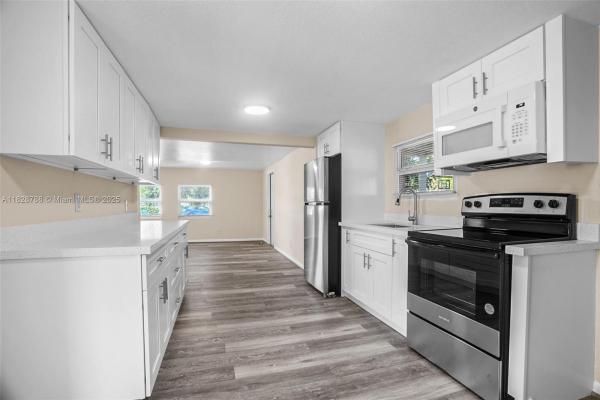 North Hollywood, 212 SW 11th St, Dania Beach, Florida 33004, image 1
