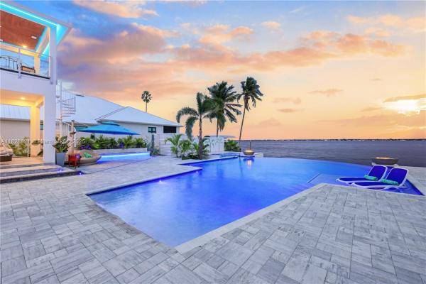 Savona, 3715 SE 21st place 3715th Se 21st Pl, Cape Coral, Florida 33904, image 1