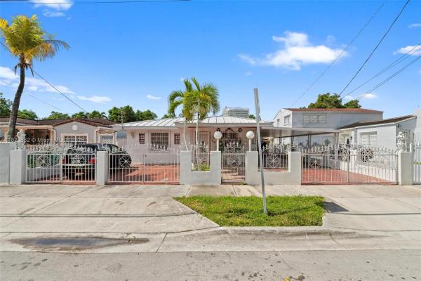 Beacom Manor, 2610 SW 4th St, Miami, Florida 33135, image 1