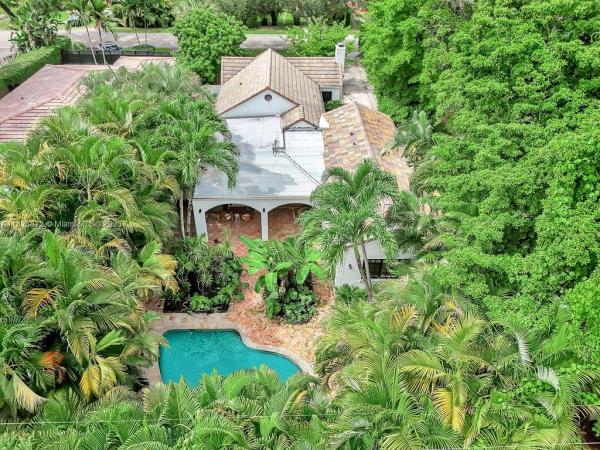 El Jardin, 135 NE 87th St, El Portal, Florida 33138, image 2