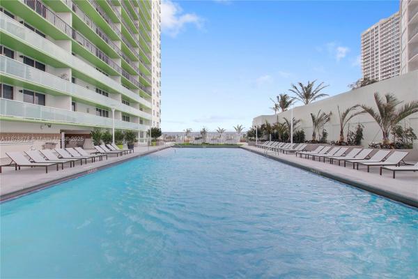 Bay Parc Plaza, 1756 N Bayshore Dr #17G, Miami, Florida 33132, image 1