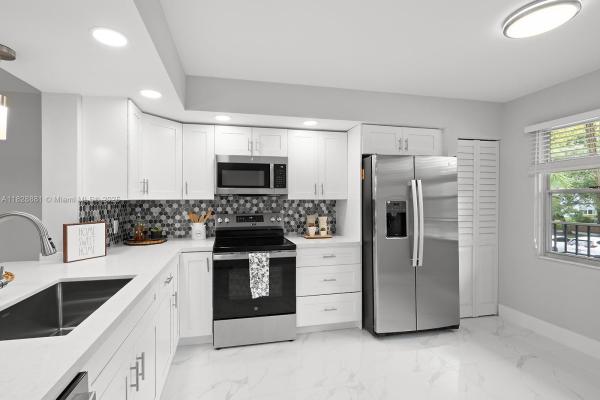 Buckingham At Century Village, 12500 SW 6th St #206N, Pembroke Pines, Florida 33027, image 1