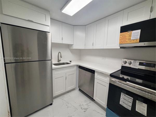 The Four Ambassadors, 905 Brickell Bay Dr #1823, Miami, Florida 33131, image 1