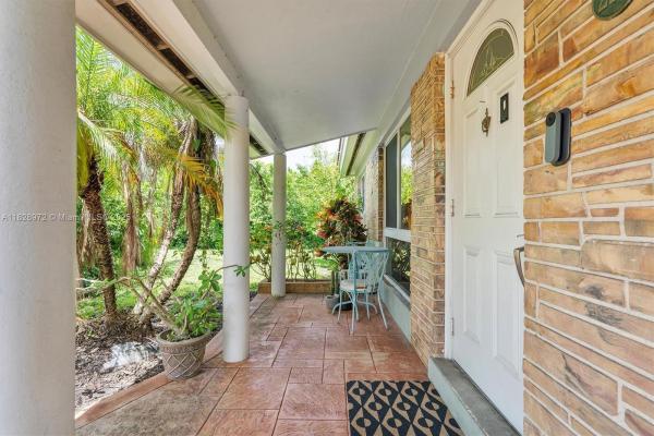 Lloyd Estates, 220 NW 35th Ct, Oakland Park, Florida 33309, image 2