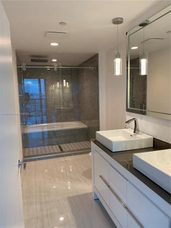MarinaBlue, 888 Biscayne Blvd #2910, Miami, Florida 33132, image 2