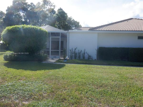 Sun Terrace At The Oaks, 5103 Water Oak Ct, Palm Beach Gardens, Florida 33410, image 2