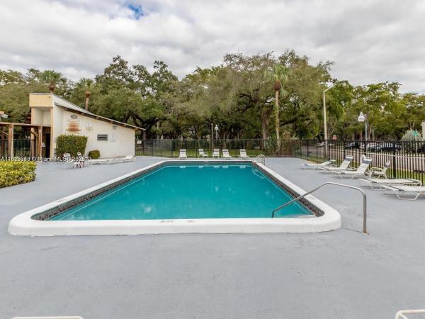 Hollywood Gardens, 3321 Simms St #13C, Hollywood, Florida 33021, image 1