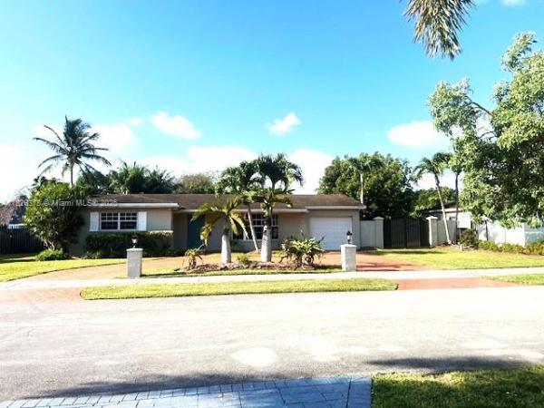 10320 SW 109th St, Unincorporated Dade County, Florida 33176, image 1