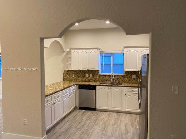 5521 SW 158th Ct, Miami, Florida 33185, image 3