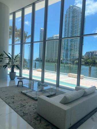 300 Biscayne Boulevard Way #5009W, Miami, Florida 33131, image 1