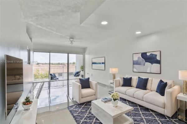 9375 Fontainebleau Blvd #L420, Miami, Florida 33172, image 1