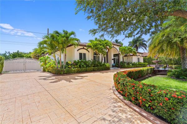 The Landings, 16601 SW 87th Ct #16601, Palmetto Bay, Florida 33157, image 1