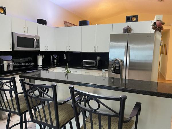 Silver Lakes, 2383 SW 177th Ter, Miramar, Florida 33029, image 2