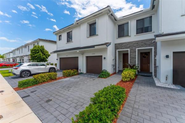 The Landings, 10962 SW 235th St, Princeton, Florida 33032, image 3