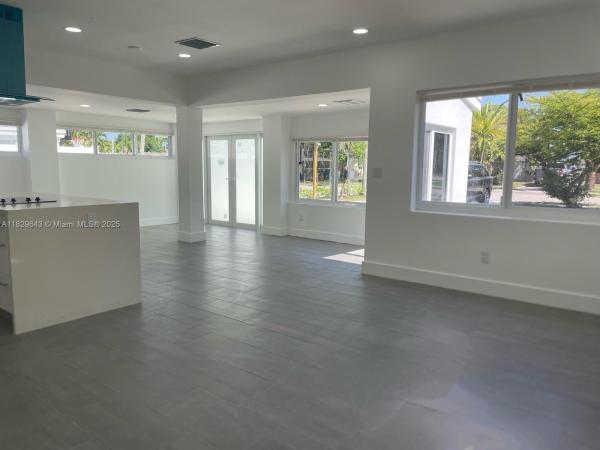 Fulford By The Sea, 1401 NE 178th St, North Miami Beach, Florida 33162, image 3
