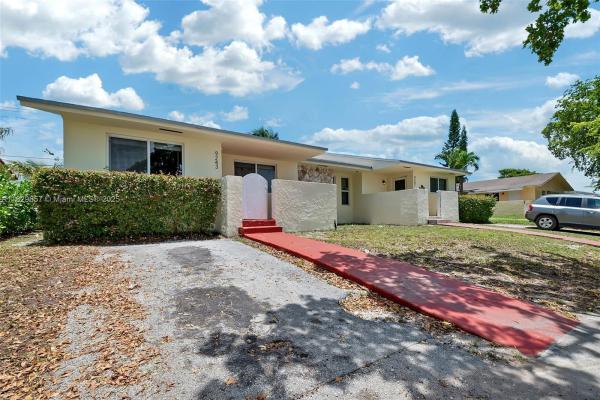 Saga View, 9241 SW 204th Ter, Cutler Bay, Florida 33189, image 1