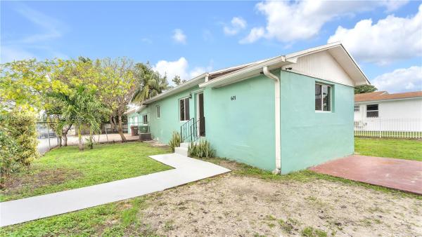 Hialeah Park, 601 SE 8th Pl, Hialeah, Florida 33010, image 2