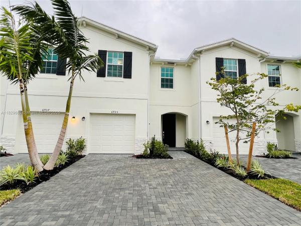 Lakeshore At The Fountains, 6935 Harbours Edge Ave, Lake Worth Beach, Florida 33467, image 1