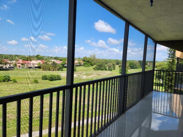 Environ 2, 3771 Environ Blvd #647, Lauderhill, Florida 33319, image 1