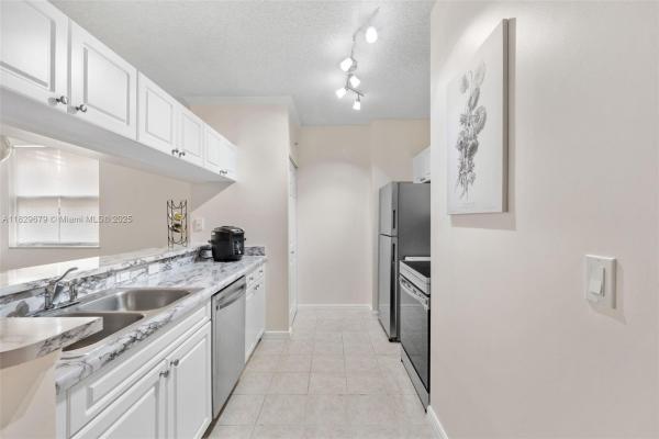 Porto Bellagio, 17145 N Bay Rd #4212, Sunny Isles Beach, Florida 33160, image 1