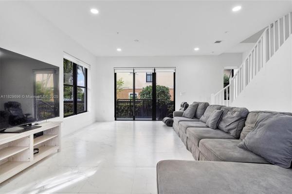 Positano Townhouses, 3674 SW 61st Ter, Miramar, Florida 33023, image 3