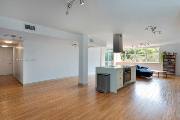 Villa Dorada, 20200 W Country Club Dr #PH24, Aventura, Florida 33180, image 1