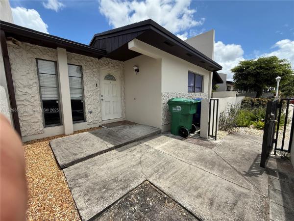 5571 NW 194th Ln, Miami Gardens, Florida 33055, image 1
