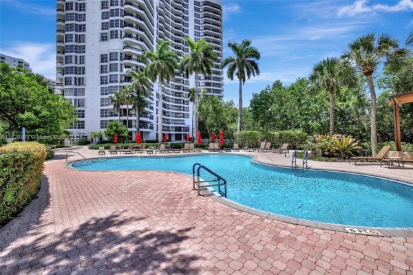 Mystic Pointe Tower 600, 3400 NE 192nd St #1606, Aventura, Florida 33180, image 3