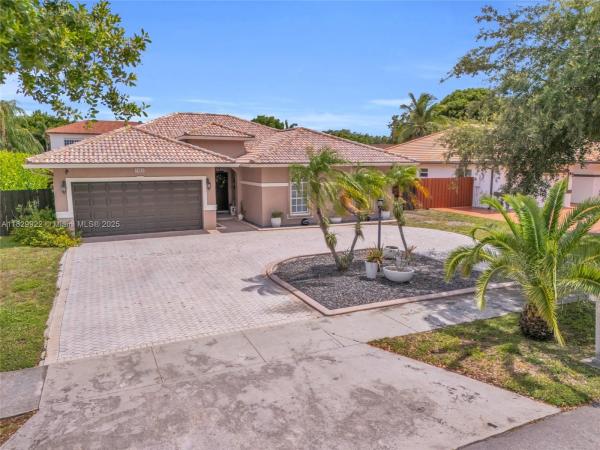 Royal Lake Estates, 7850 NW 160th Ter, Miami Lakes, Florida 33016, image 1
