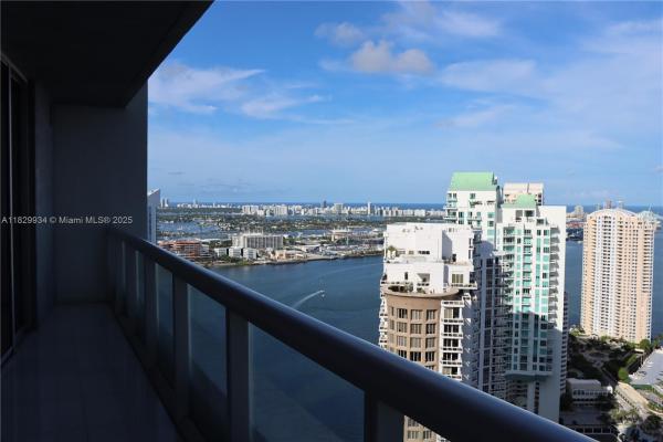 Icon Brickell Tower 1, 475 Brickell Ave 4207, Miami, Florida 33131, image 1