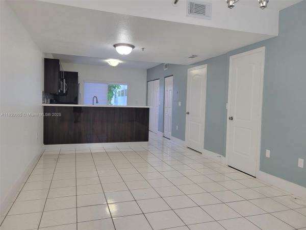 8360 NW 103rd St #207E, Hialeah Gardens, Florida 33016, image 1