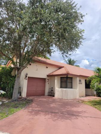 Pasadena Pool Homes At Pembroke Lakes South, 810 SW 113th Ter, Pembroke Pines, Florida 33025, image 2
