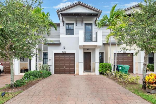 Doral Cay, 5840 NW 104th Path #5840, Doral, Florida 33178, image 1