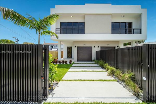 Silver Bluff Gardens, 2710 SW 34th Ave #2712, Miami, Florida 33133, image 1