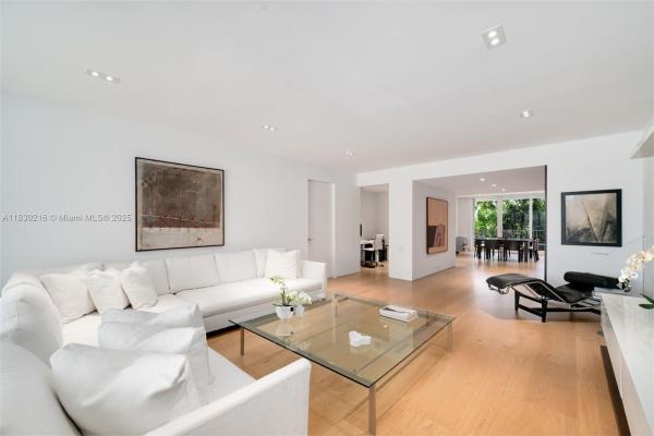 Club Tower, 789 Crandon Blvd 305, Key Biscayne, Florida 33149, image 1