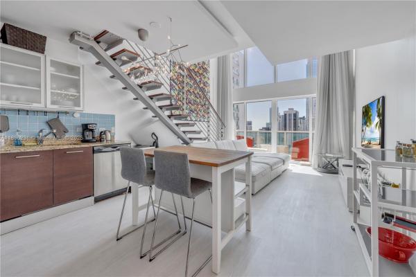 Brickell On The River South Tower, 41 SE 5th St 2004, Miami, Florida 33131, image 1