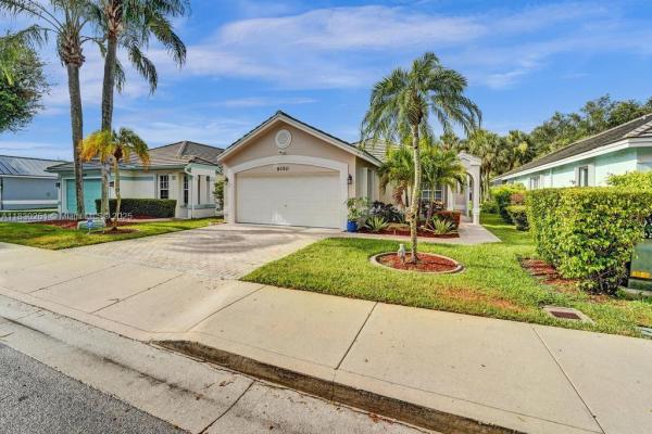 Lake Park, 9010 N Lake Park Cir N, Davie, Florida 33328, image 2