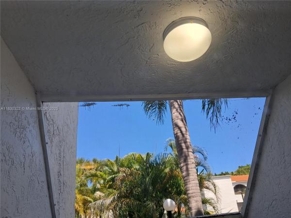 3559 Magellan Cir #322-2, Aventura, Florida 33180, image 1