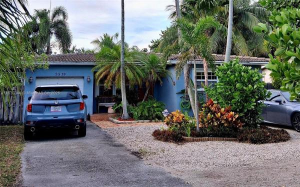 Hollywood Little Ranches, 2519 Washington St, Hollywood, Florida 33020, image 1