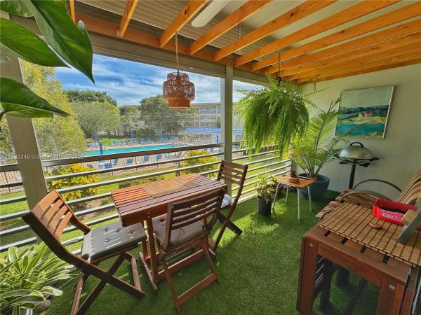 Lucaya Village, 2201 Lucaya Bnd #D2, Coconut Creek, Florida 33066, image 1