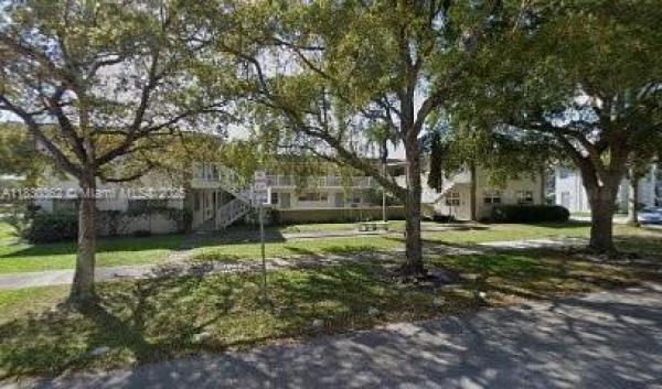 Astor, 3500 Harrison St #10, Hollywood, Florida 33021, image 1