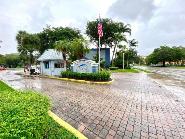 9371 Fontainebleau Blvd #I209, Unincorporated Dade County, Florida 33172, image 1