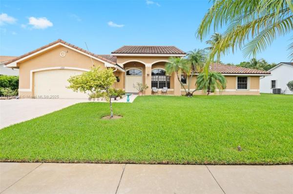Pasadena Estates, 450 NW 195th Ave, Pembroke Pines, Florida 33029, image 2