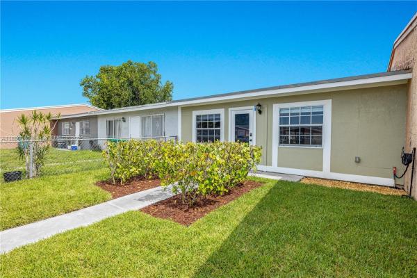 Vista Verde, 21389 NW 39th Ave, Miami Gardens, Florida 33055, image 2
