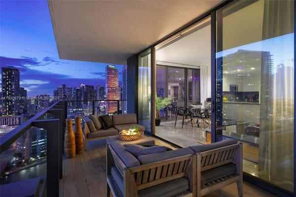 Reach Brickell City Centre, 68 SE 6th St #2512, Miami, Florida 33131, image 2